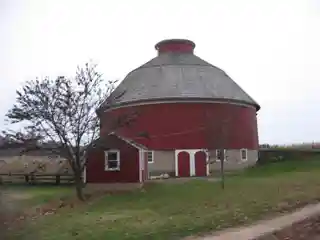 Ramsay–Fox Round Barn and Farm
