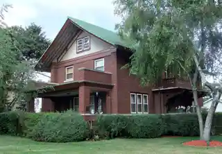 Henry L. and Sarah Dahle House
