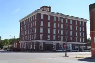 Booth Hotel