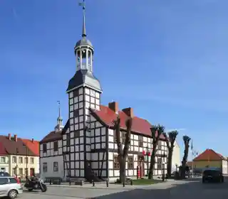 Ratusz w Nowym Warpnie