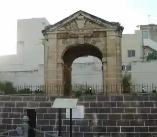 Pinto's Loggia