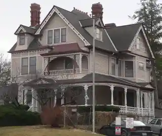 William L. and Sydney V. Murphy House
