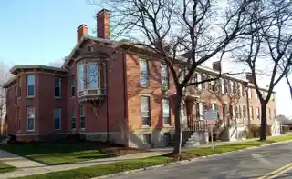 Federal Row