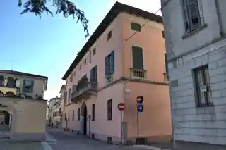 Palazzo Donati (già Benzoni, Bernardi, Vailati)