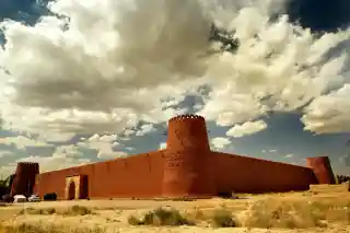 Gouged stronghold