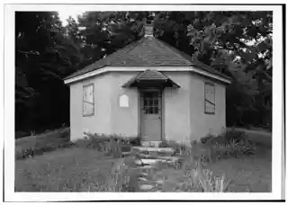 Diamond Rock Schoolhouse