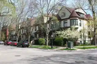 Building at 1101–1113 Maple Avenue