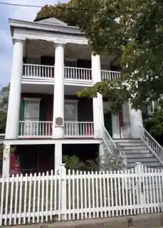 Houses at 364 and 390 Van Duzer Street