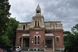 Well River Graded School