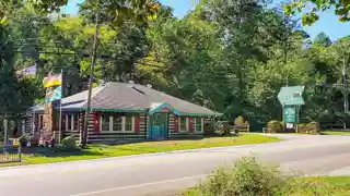 Foster's Log Cabin Courts