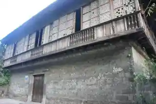 Bahay na Tisa