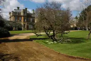Overbury Court