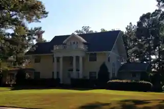 Walls House