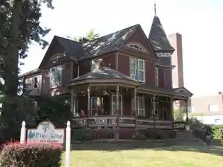 William R. Wolf House
