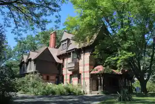 Day House