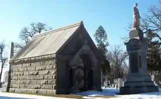 Riverside Cemetery
