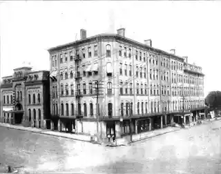 Burtis–Kimball House Hotel