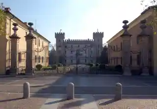 Visconti-Castelbarco Castle