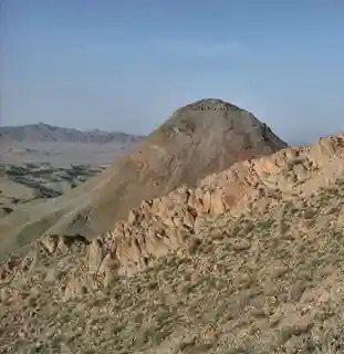 Kuh Zardan castle