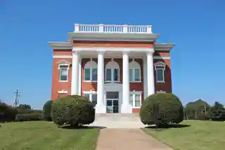 Murray County Courthouse