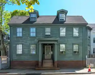 Ezra Stiles House