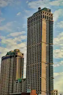 Hilton Niagara Falls/Fallsview Hotel and Suites