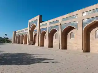 Kuk Gumbaz Mosque
