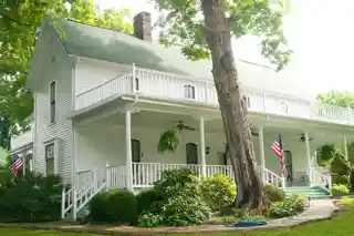Broyles--Darwin House