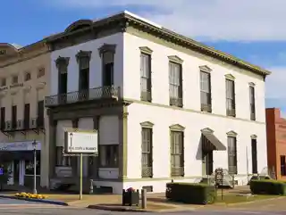McNab Bank Building