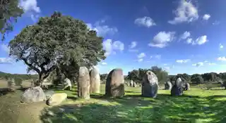 Vale Maria do Meio Cromlech