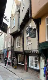 7–8 The Shambles