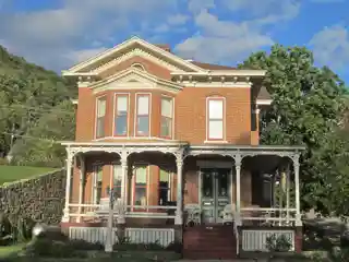 Frederick Laue House