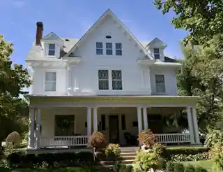 W.T.S. White Houseand Carriage House