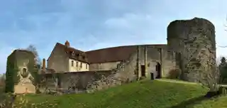 Étrabonne Castle