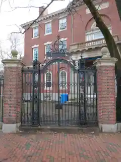 1881 Gate