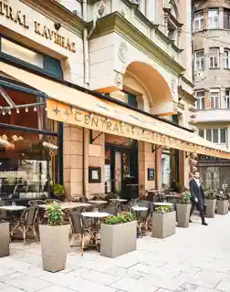 Central Café