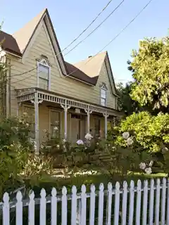 Marentis House