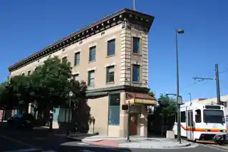 Rossonian Hotel