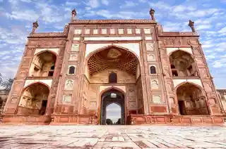 Akbari Sarai