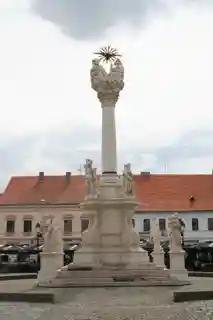 Votive statue of the Holy Trinity