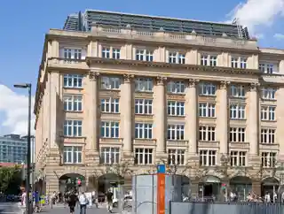 Börsenstraße 2–4