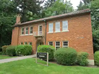 Aquinas Hall
