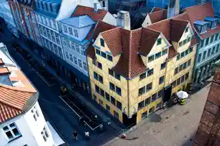 Fiolstræde 18
