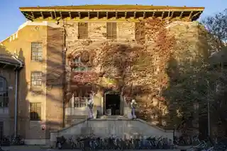 Tsinghua University Library