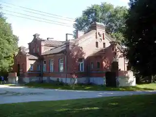 Adamova Manor