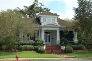 Peltier House