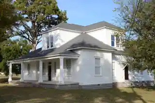 Bryant-Lasater House