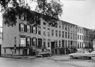Gordon Row