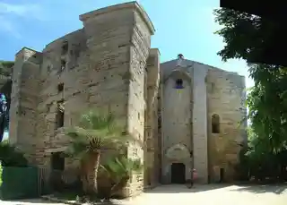 Maguelone Cathedrale