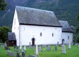 Kinsarvik Church